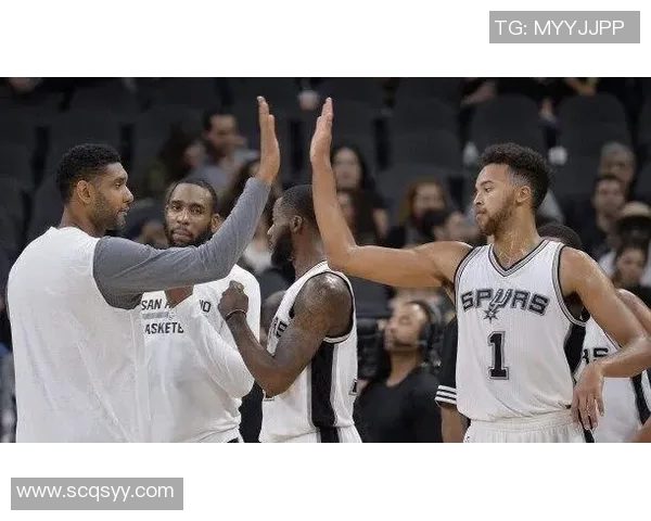 大学篮球传奇对决坎比与邓肯的巅峰较量与辉煌岁月回顾 大学篮球传奇对决坎比与邓肯的巅峰较量与辉煌岁月回顾